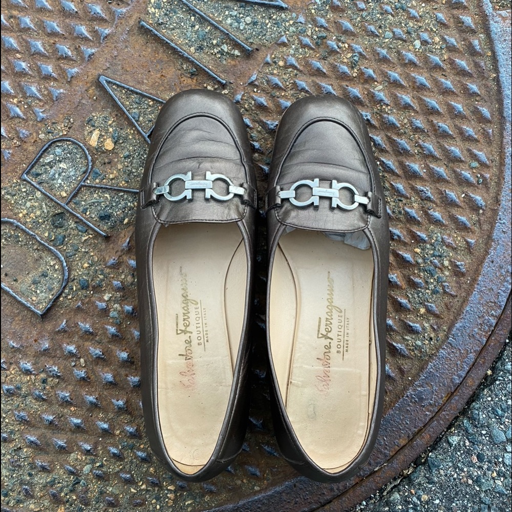 Salvatore Ferragamo Women Soft Leather Golden Brown Size 7B Pump